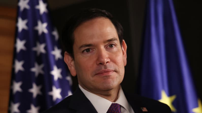 Rubio pide a Irán bajar tensión y defiende a Trump