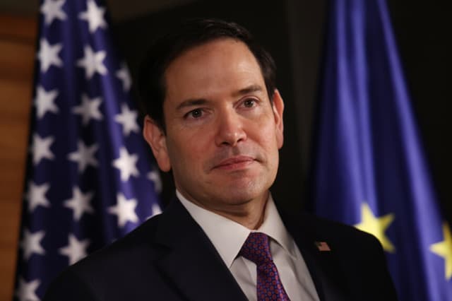 Rubio pide a Irán bajar tensión y defiende a Trump