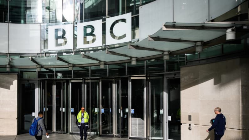 Jueza ordena a Trump entregar registros financieros solicitados por la BBC en demanda por difamación