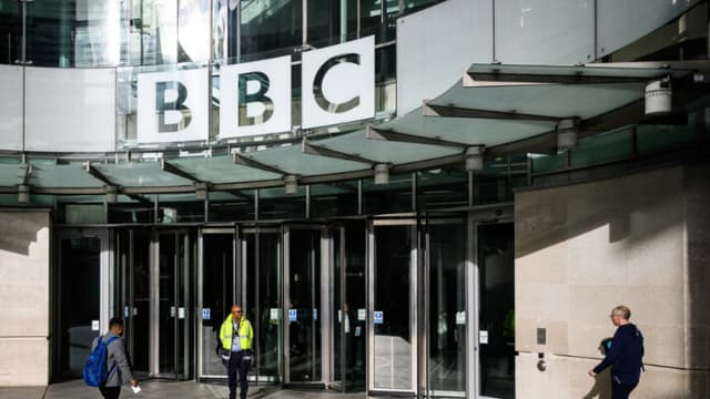 Jueza ordena a Trump entregar registros financieros solicitados por la BBC en demanda por difamación