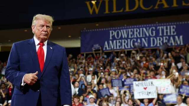 Trump celebra traslado de producción automotriz de México y Canadá hacia EE. UU.