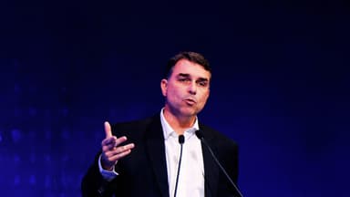 Flávio Bolsonaro inicia su campaña junto a Milei con la meta de unir a la derecha