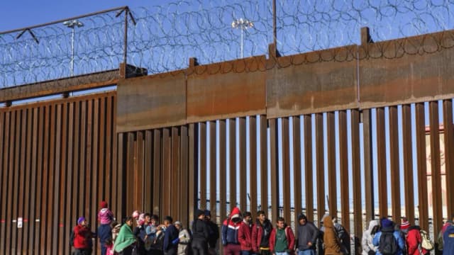 DOJ demanda a Colorado por ofrecer matrícula de residentes a inmigrantes ilegales