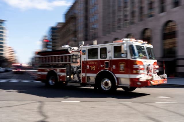 Un camión de bomberos en una foto de archivo. (Stefani Reynolds/AFP vía Getty Images)