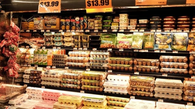 Brote de salmonela relacionado con huevos deja casi 100 personas enfermas, según autoridades