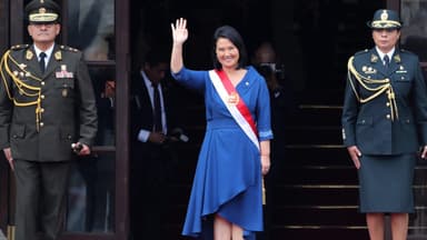 Keiko Fujimori asume la Presidencia de Perú en un momento histórico para el país