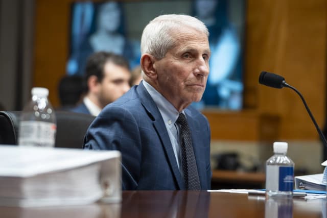 Anthony Fauci invoca la Quinta Enmienda y se niega a responder preguntas