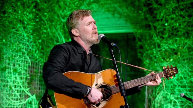 Glen Hansard, músico ganador de un Óscar, fallece en un accidente de motocicleta a los 56 años