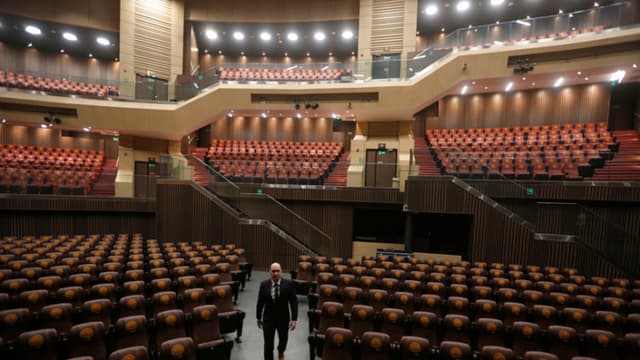 Senado de Colombia avala trasladar la investidura de De la Espriella a Cali