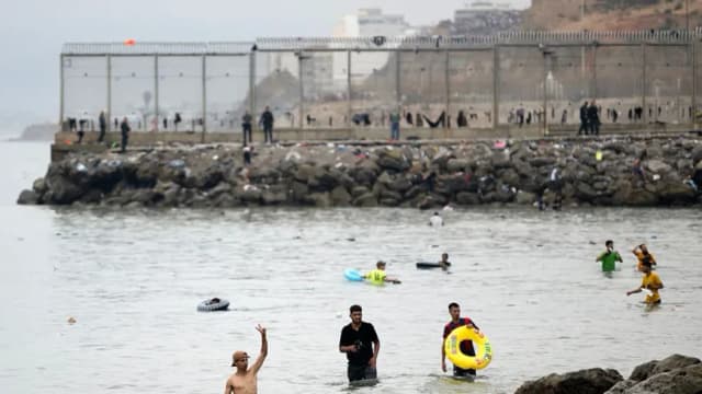 Presidente del gobierno español, Sánchez, visita Ceuta en medio de oleada de inmigración ilegal que deja 19 muertos