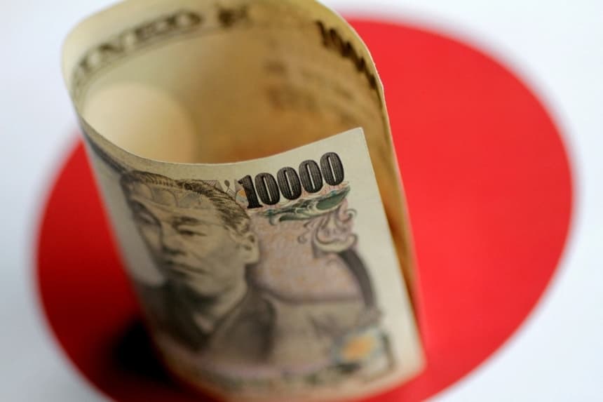 Un billete de yen japonés, en esta foto ilustrativa del 1 de junio de 2017. (Thomas White/Reuters)
