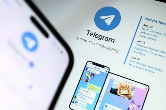 En esta ilustración fotográfica, el logotipo de Telegram se muestra en varias pantallas en Londres el 26 de agosto de 2024. (Leon Neal/Getty Images).