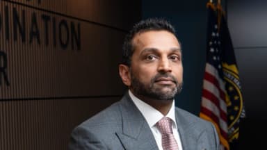 El FBI frustró 715 ataques terroristas planeados el año pasado, dice el director Kash Patel