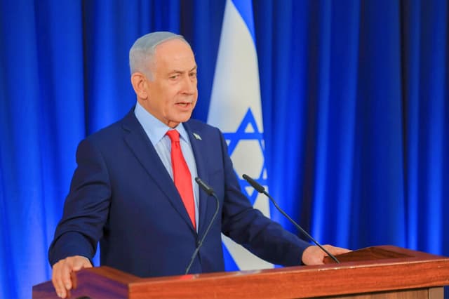 El primer ministro israelí Benjamin Netanyahu habla durante una rueda de prensa en Jerusalén el 19 de marzo de 2026. (Ronen Zvulun /AP).