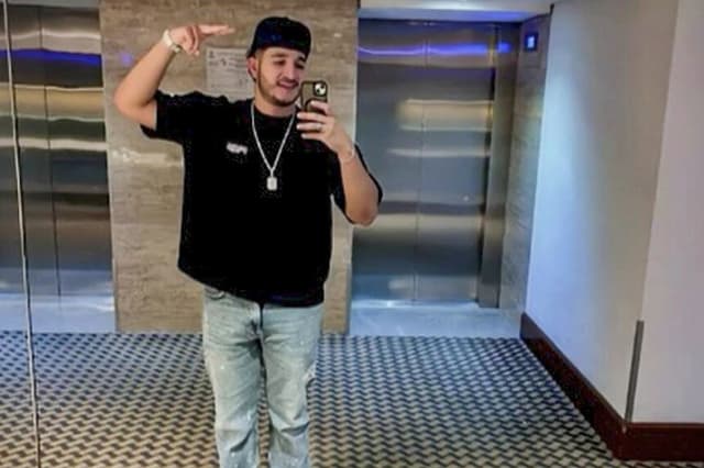Una imagen sin fecha del influencer César Gastelum, tomada en un lugar no revelado de Sinaloa, México. (César Gastelum/Instagram vía Reuters).