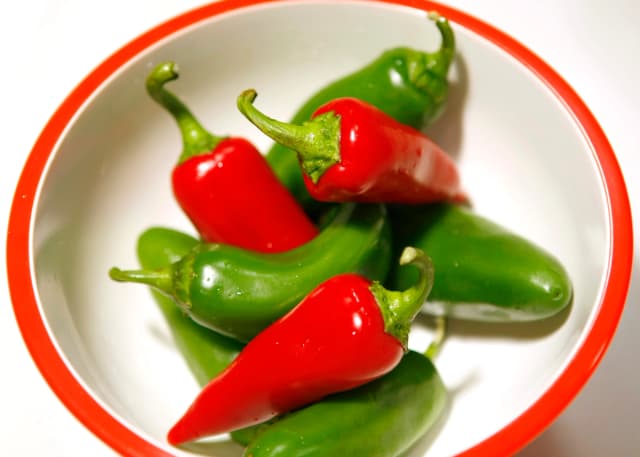 Chiles jalapeños en Encinitas, California, el 22 de julio de 2008. (Mike Blake/Reuters)