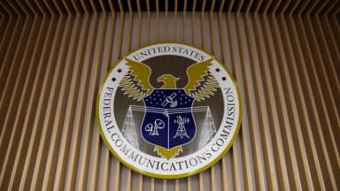 La FCC anula límite de propiedad de TV que restringe las fusiones