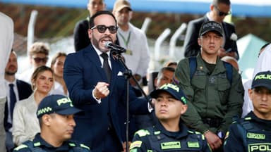 De la Espriella cambia el protocolo y hablará ante militares en su primer discurso presidencial