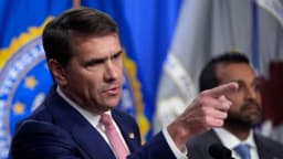 Senado de EE. UU. confirma a Todd Blanche como fiscal general
