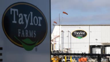 Taylor Farms retira productos en EE. UU. por posible salmonela vinculada a jalapeños de México