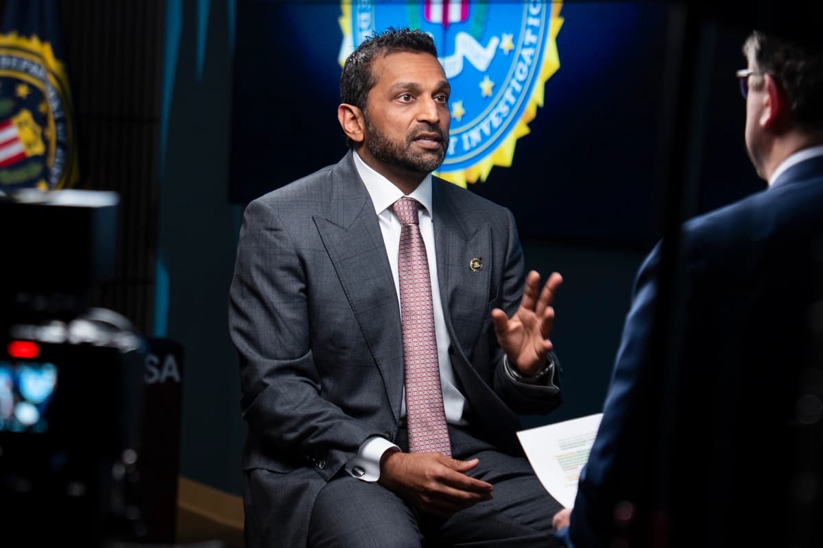 El FBI colabora con el DHS y la ODNI en materia de integridad electoral: director del FBI