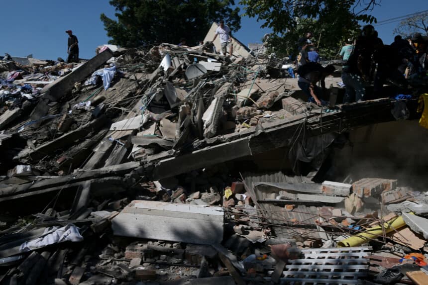 Elevan a magnitud 7.4 terremoto en Colombia, reportan graves daños materiales en varias ciudades
