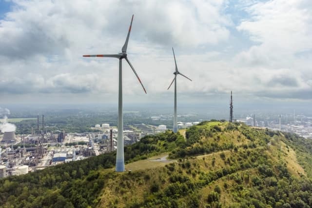Aerogeneradores en Gelsenkirchen, Alemania, el 28 de julio de 2023. (Mihut Savu/The Epoch Times)