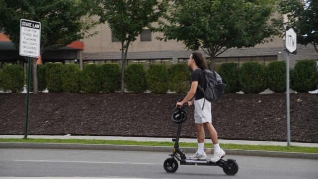 Middletown adopta una postura más firme contra las bicicletas eléctricas y los patinetes eléctricos