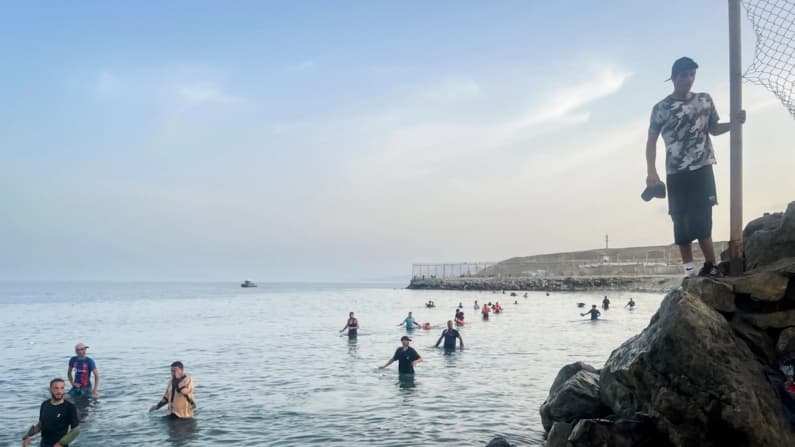 Instan a la UE a usar toda la influencia disponible contra Marruecos tras oleada de migrantes en Ceuta