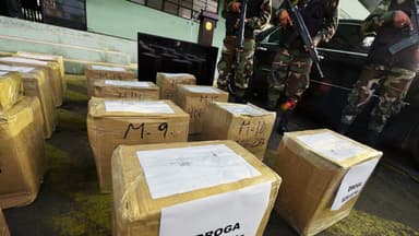 Guardacostas de EE. UU. y Colombia decomisan 2.2 toneladas de cocaína en el Pacífico