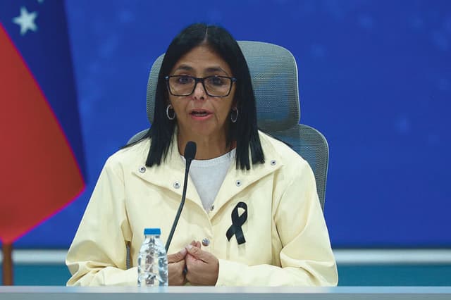 La presidenta interina de Venezuela, Delcy Rodríguez, habla durante una conferencia de prensa, en Caracas, el 2 de julio de 2026. (Lucas AGUAYO / AFP vía Getty Images)