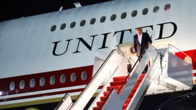 Supuesto cambio de avión de Trump se hace eco de una larga historia de engaños en viajes presidenciales