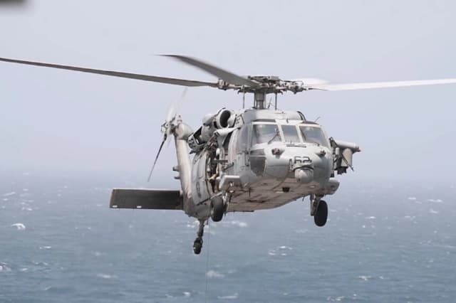 Fuerzas estadounidenses inutilizan buque con destino a Irán con misiles Hellfire