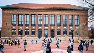 Facultad de Michigan calificará "aprobado" o "sin crédito" para frenar la crisis de salud mental