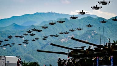 Arrestan a dos exmilitares chinos por presunto espionaje en Corea del Sur