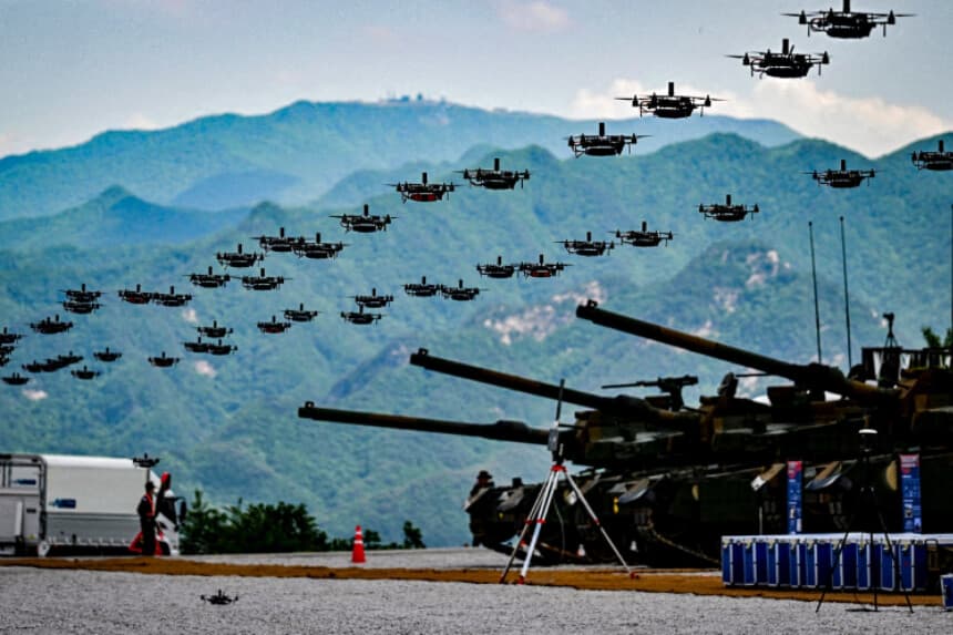 Arrestan a dos exmilitares chinos por presunto espionaje en Corea del Sur
