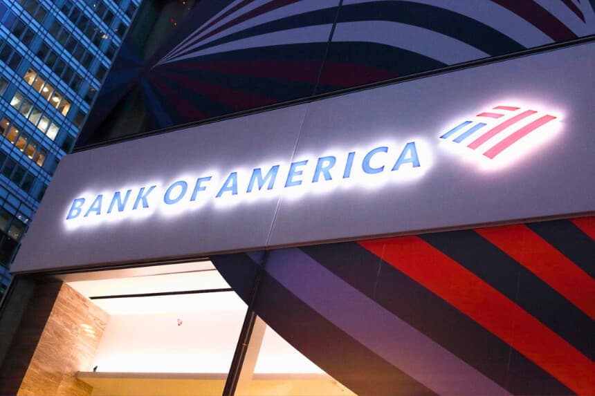 El edificio del Bank of America en la ciudad de Nueva York el 20 de abril de 2025. (Daniel Perron / Hans Lucas / AFP vía Getty Images).