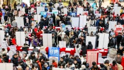 China endurece la seguridad social y pone a las empresas en dificultades