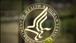Acusan de fraude a pediatras de “afirmación de género”: Informe del HHS