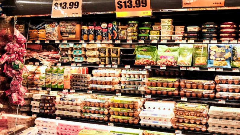 FDA eleva la retirada de huevos al nivel de riesgo más alto debido al peligro de salmonela