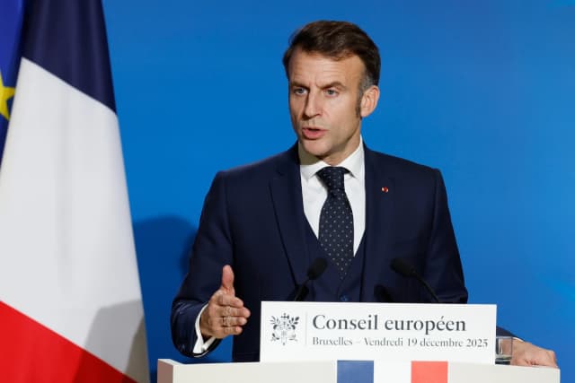 El presidente francés Emmanuel Macron en Bruselas, Bélgica, el 19 de diciembre de 2025. (Geert Vanden Wijngaert/AP Photo)