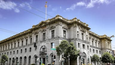 Administración de Trump podría investigar a proveedores de "afirmación de género"
