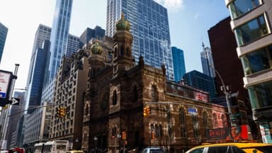 Se presentan cargos por delito de odio tras el ataque a una sinagoga en Manhattan