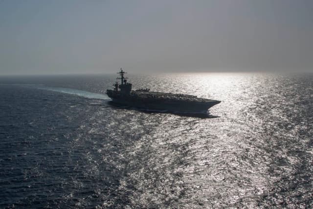 El USS Abraham Lincoln continúa sus operaciones en el Mar Arábigo. (Cortesía del CENTCOM)