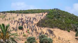 Marruecos frena el ingreso de 294 migrantes que intentaban llegar a Ceuta