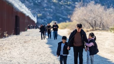 Fiscales federales presentan más de 400 casos penales de inmigrantes en dos estados de EE. UU.