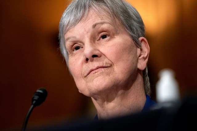 La Dra. Janet Woodcock, entonces comisionada interina de la Administración de Alimentos y Medicamentos (FDA), en Washington el 20 de julio de 2021. (Stefani Reynolds/AFP vía Getty Images)