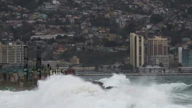 Norte de Chile enfrenta los estragos del temporal con un fallecido y cerca de 2000 evacuados