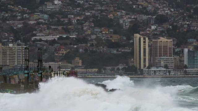 Norte de Chile enfrenta los estragos del temporal con un fallecido y cerca de 2000 evacuados