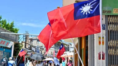 Legisladores de todo el mundo critican a Uganda por exigir pasaportes chinos a los viajeros taiwaneses